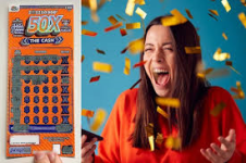 Мужчина выиграл 250 000 австралийских долларов в лотерею Instant Scratch-Its с билетиком на день рождения